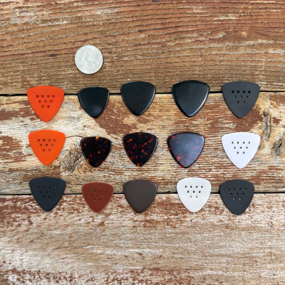 FlexGrip® Picks - Small Triangle HT - Saddle Brown - Pack of 3  Picks