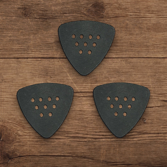woodtone-flexgrip-triangle-guitar-pick-good-for-country-bluegrass-flatpicking