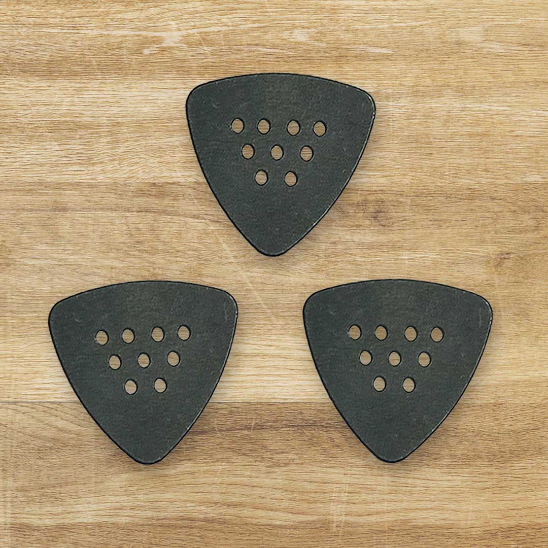 Woodtone FlexGrip™ Triangle Guitar Pick (3-Pack, Matte Black) – Country ...
