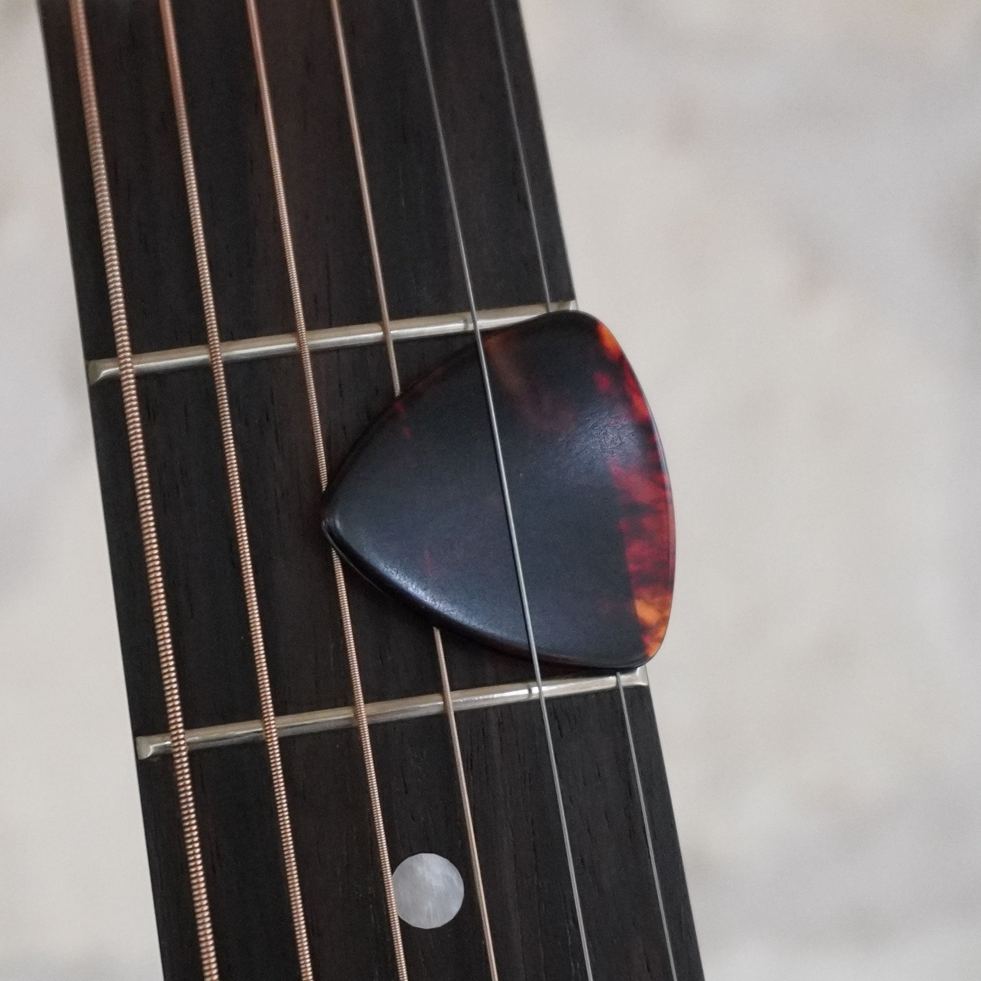 Woodtone Large Triangle Guitar Picks / Vintage Tone (Tortoise ...